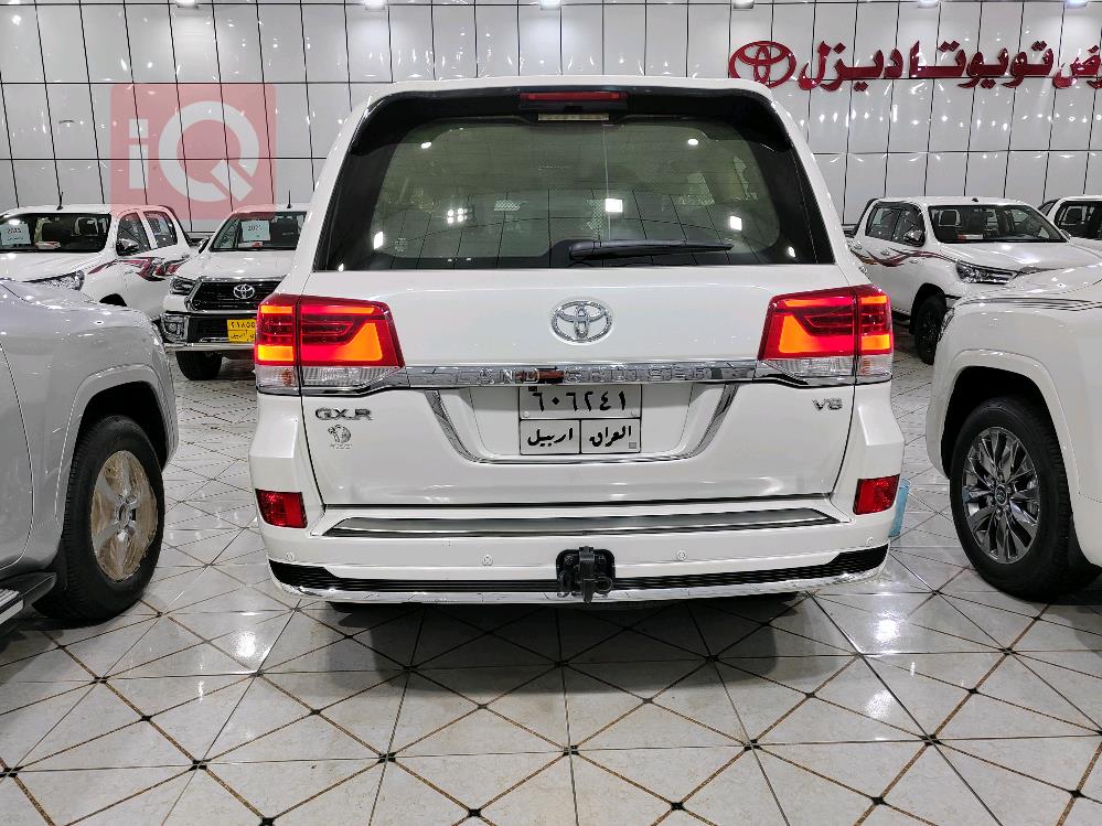 Toyota Land Cruiser